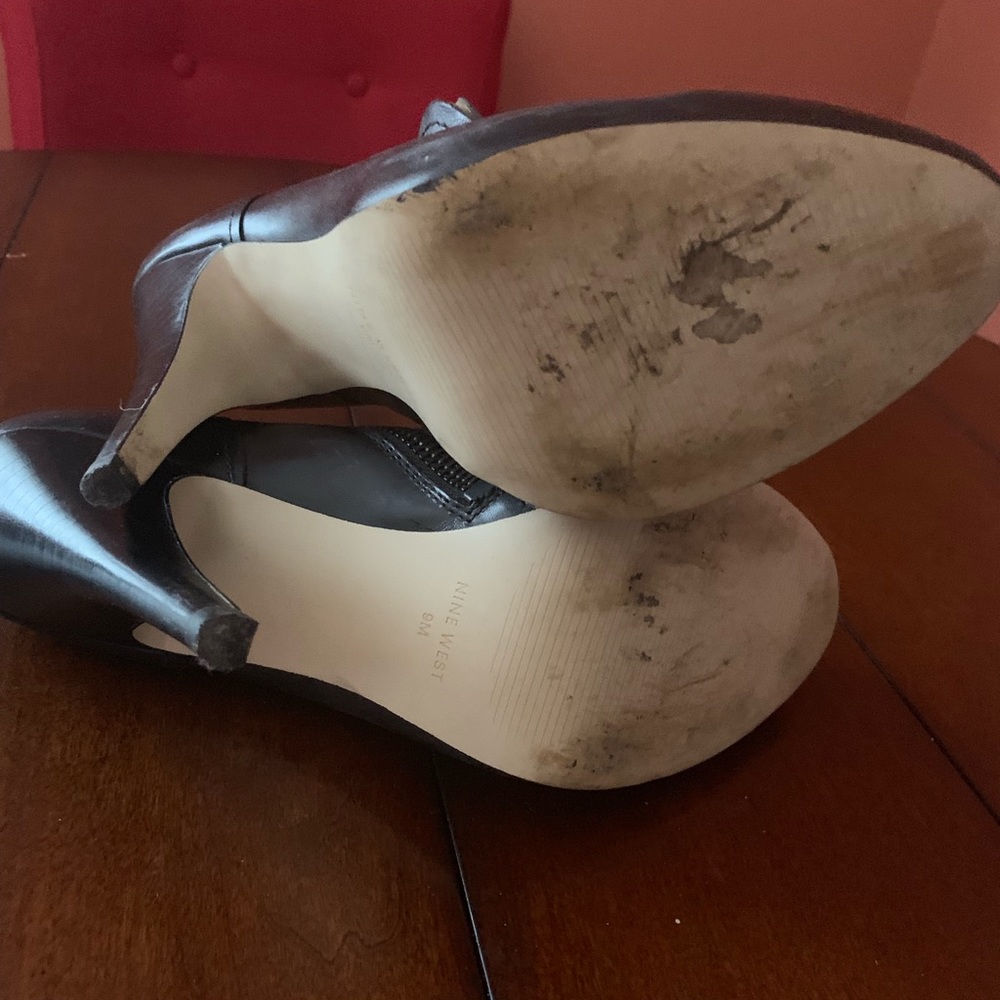 Shoes - Picture 5 of 5